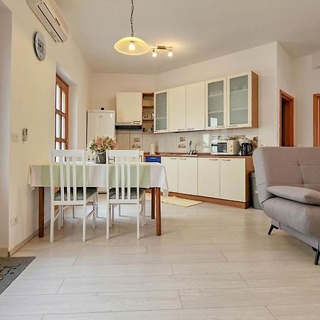 דירות Novigrad Istria Zigante מראה חיצוני תמונה